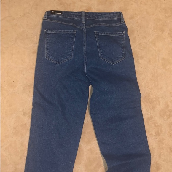 Never worn mom jeans. - Picture 3 of 3
